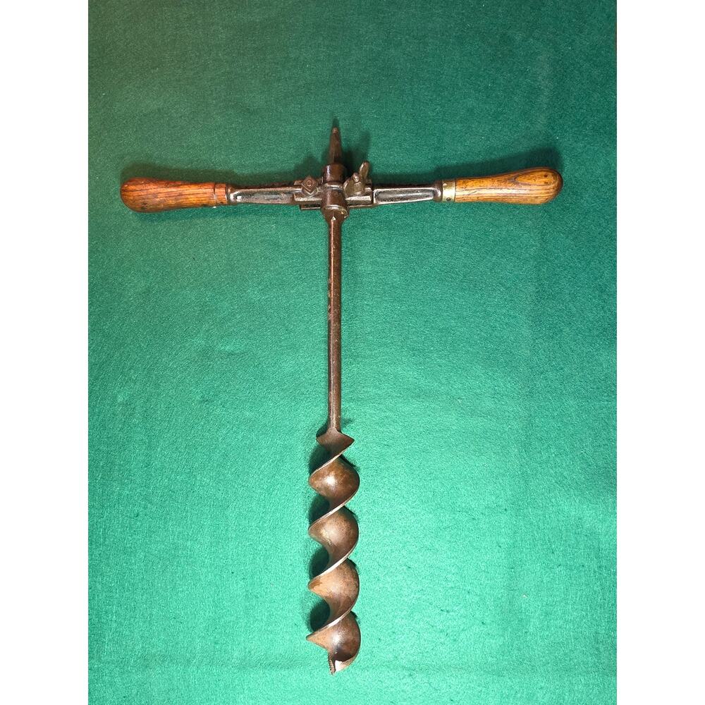 Antique Wood Auger Drill Tool with changeable bit fantastic old wood auger